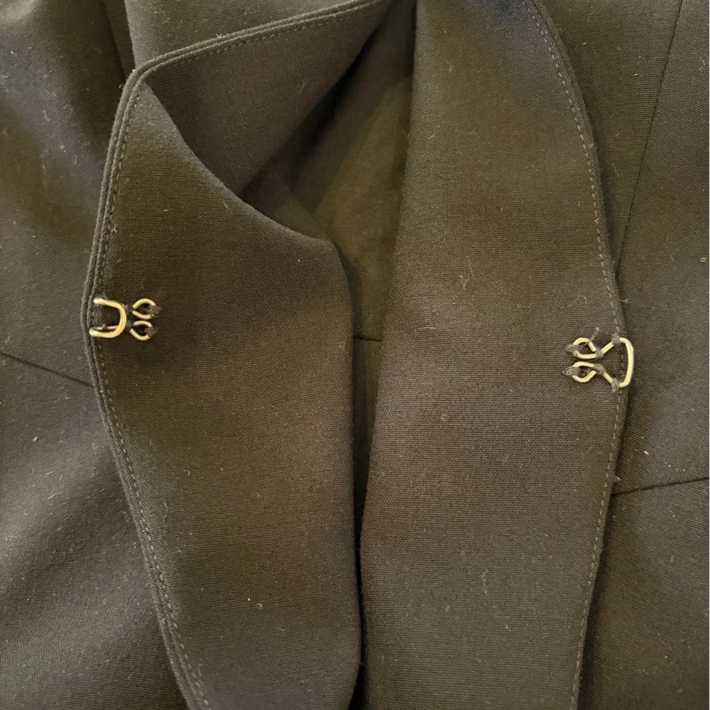 White House Black Market Black Blazer - Picture 4 of 5